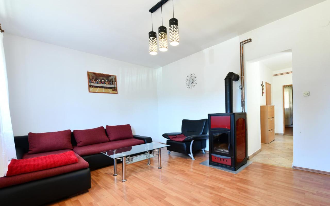 Saborsko Holiday Home Matan מראה חיצוני תמונה